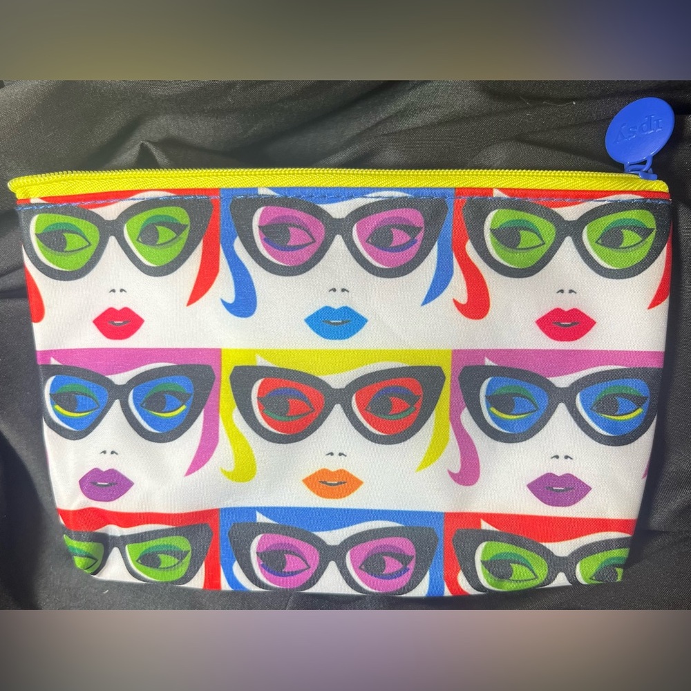 Ipsy Pop Art Cosmetic bag